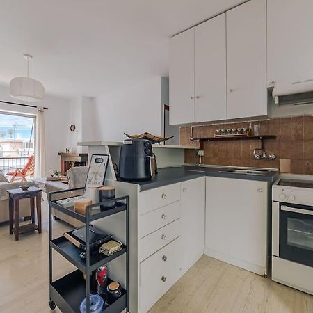 Seaside Escape Apartment Saronida 외부 사진