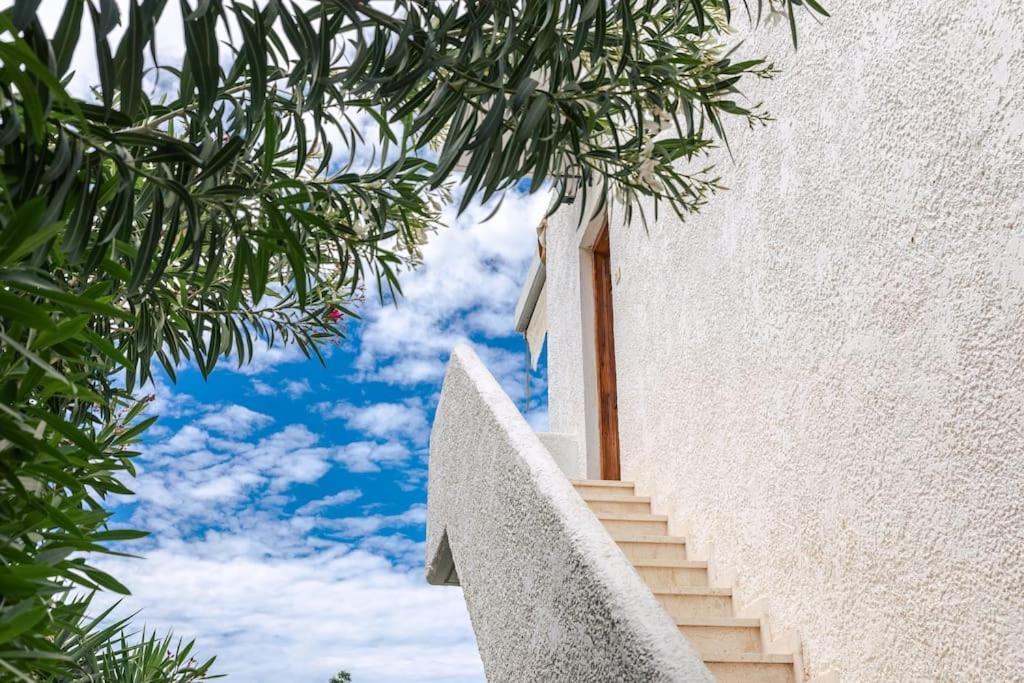 Seaside Escape Apartment Saronida 외부 사진